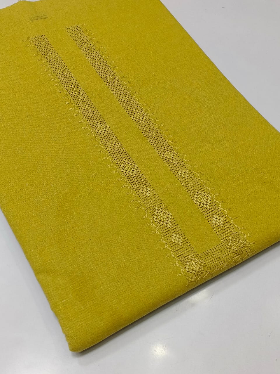 Karandi Khaddar Kamalia Handmade Tarkashi Full Suit – 7 Metres