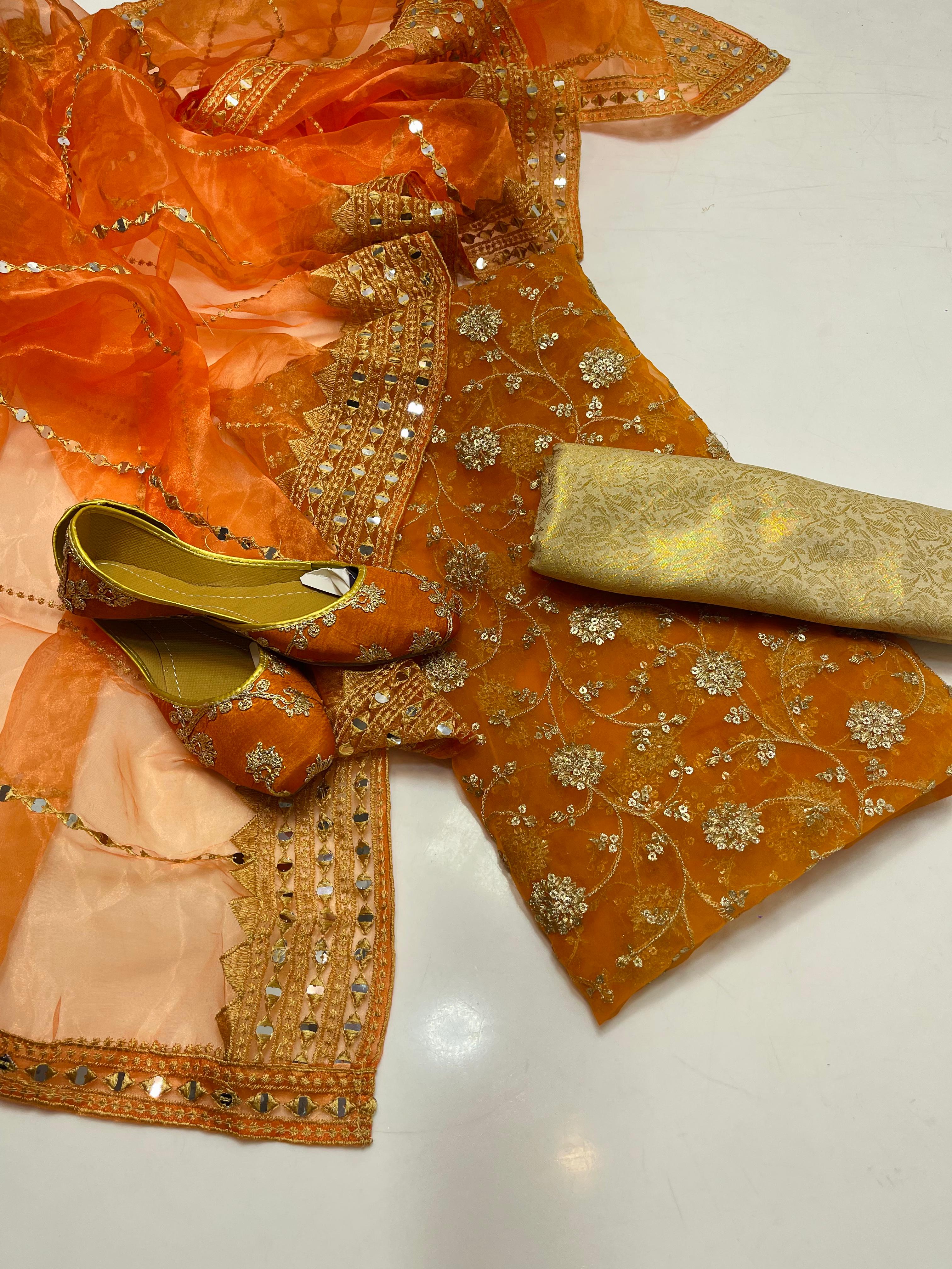 ✅Organza embroidery work shirt 
✅ tissue 9mm embroidery work duppata 
Jamawar banarsi trouser 
With beautiful khusa 
4piece dress 👗