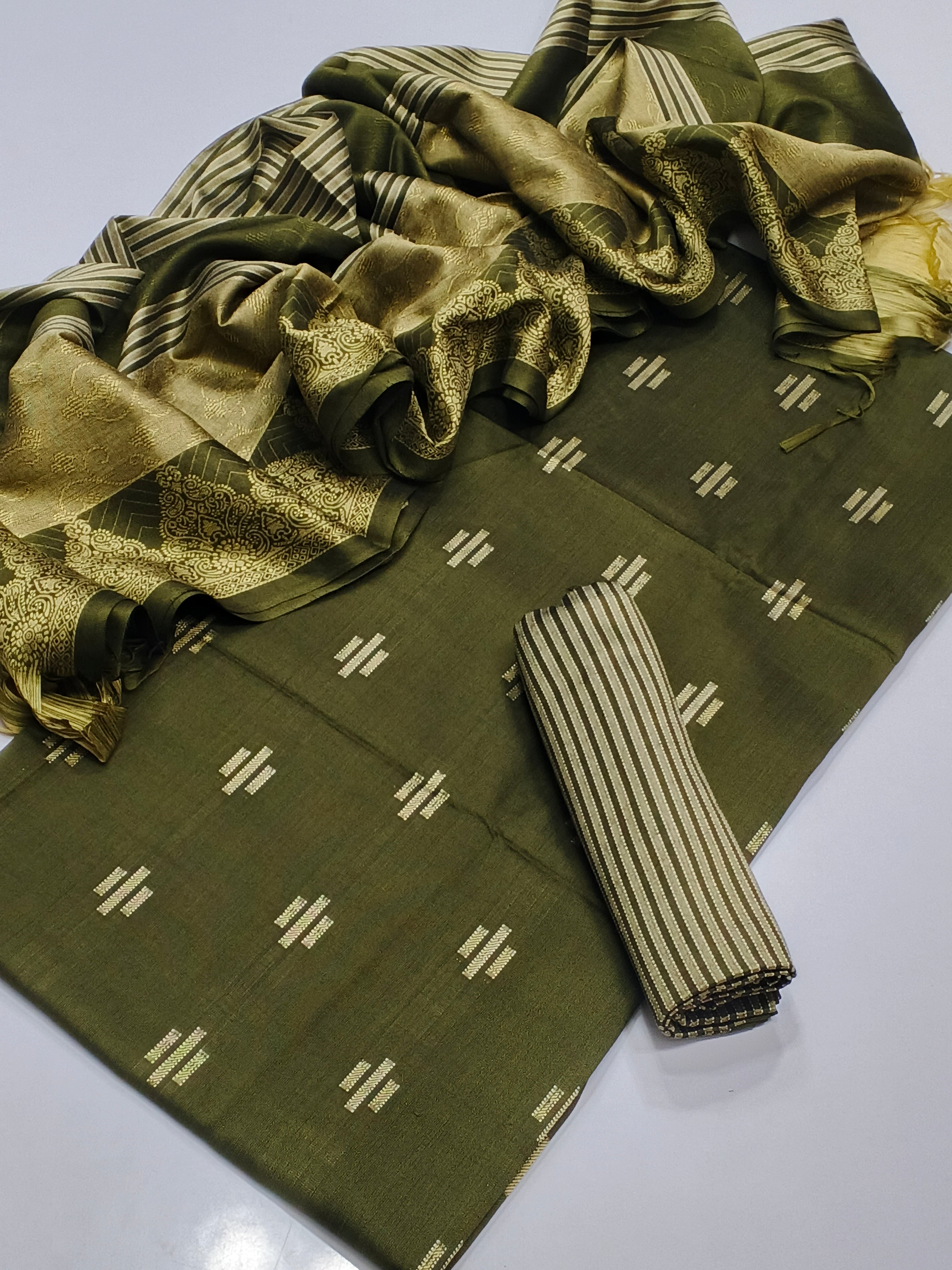 Marina Fabric Boti Shirt, jacquard boader shawl,along lining trouser 3pc Dress 👗👗