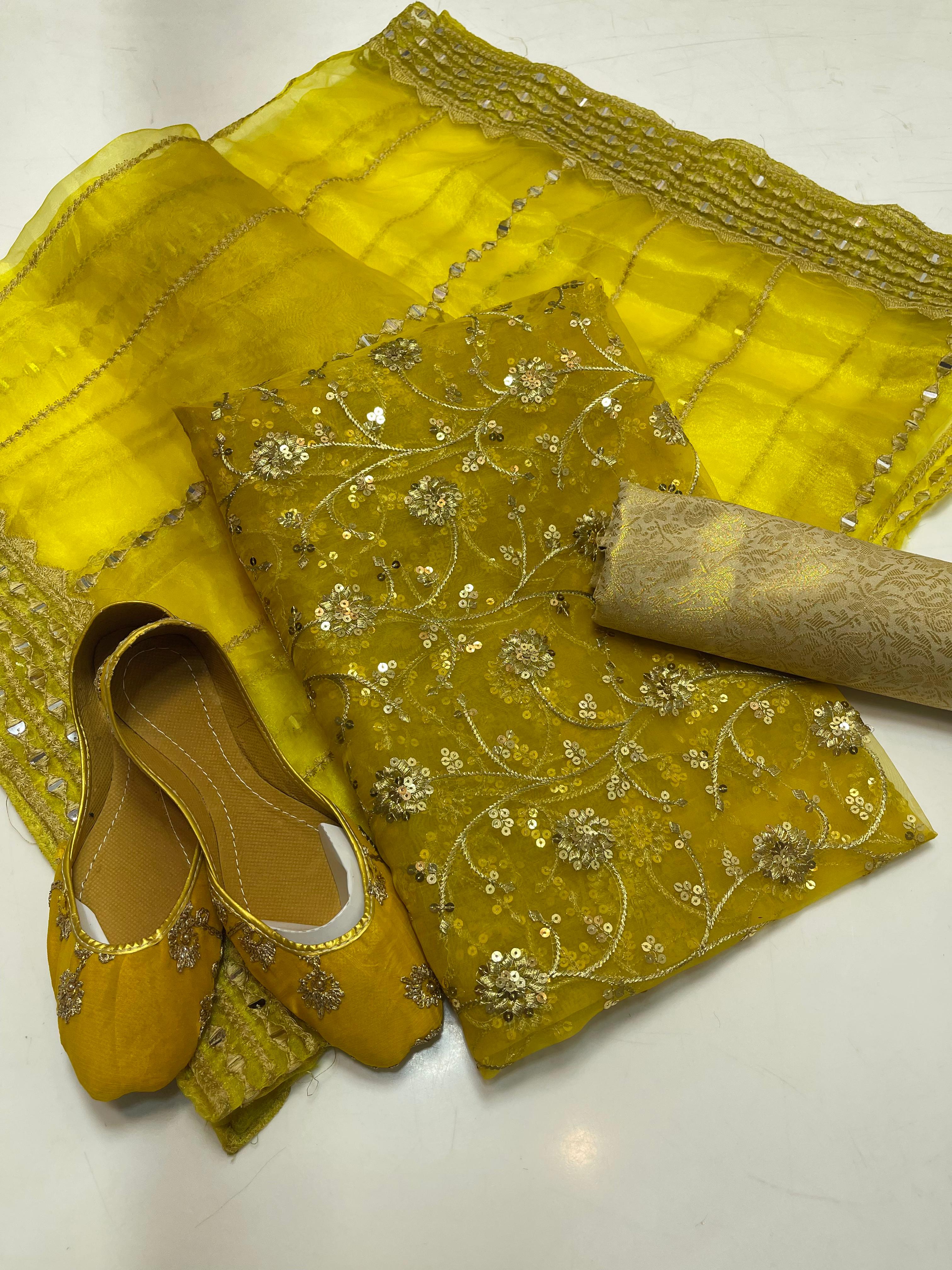 ✅Organza embroidery work shirt 
✅ tissue 9mm embroidery work duppata 
Jamawar banarsi trouser 
With beautiful khusa 
4piece dress 👗