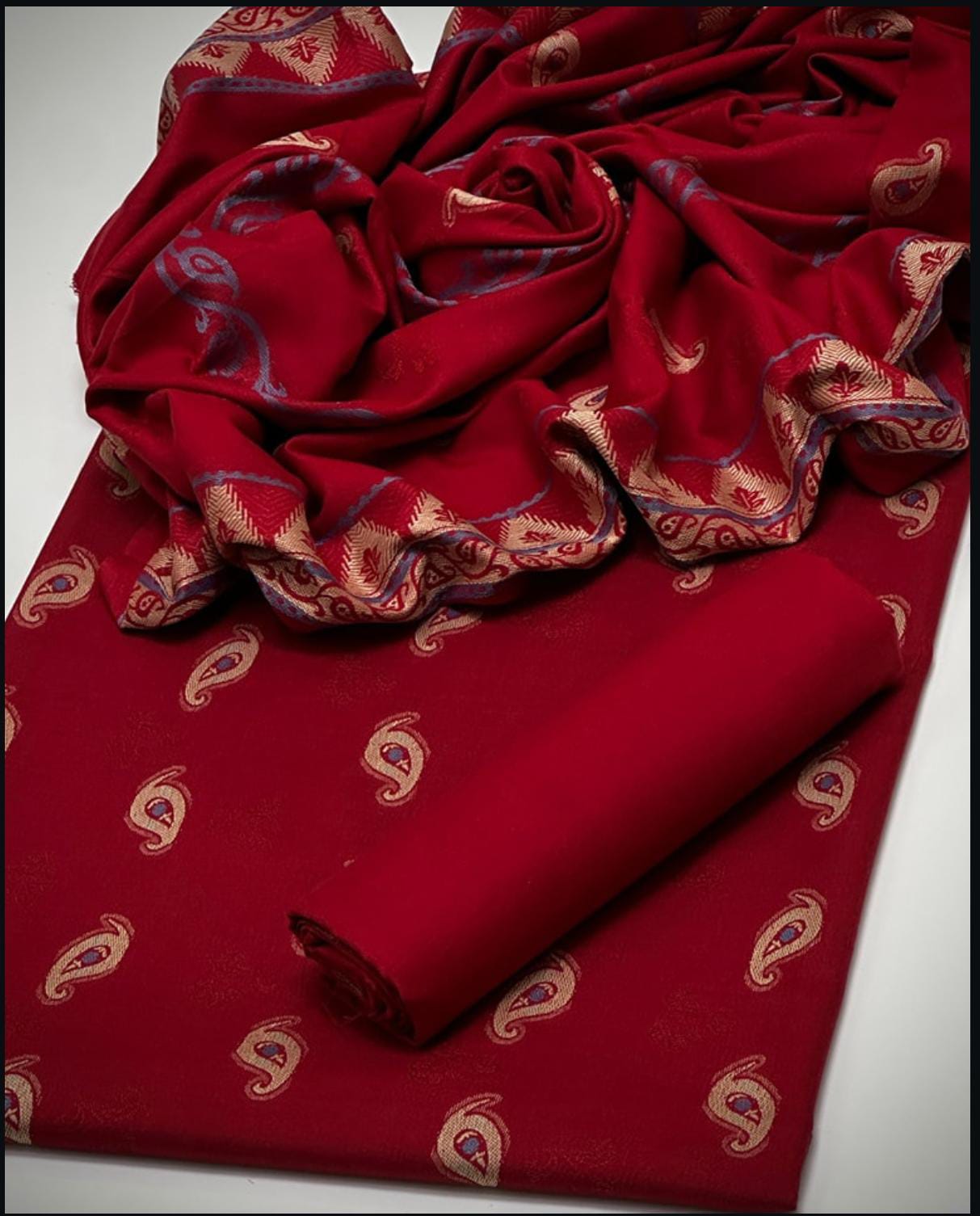 *Shirt 🥰❤️* heavy all over broshia design work 
*Trouser 🥰❤️* dhanak marina plain
*Shawl* dhanak marina all over beautiful broshia work
With beautiful design work borders