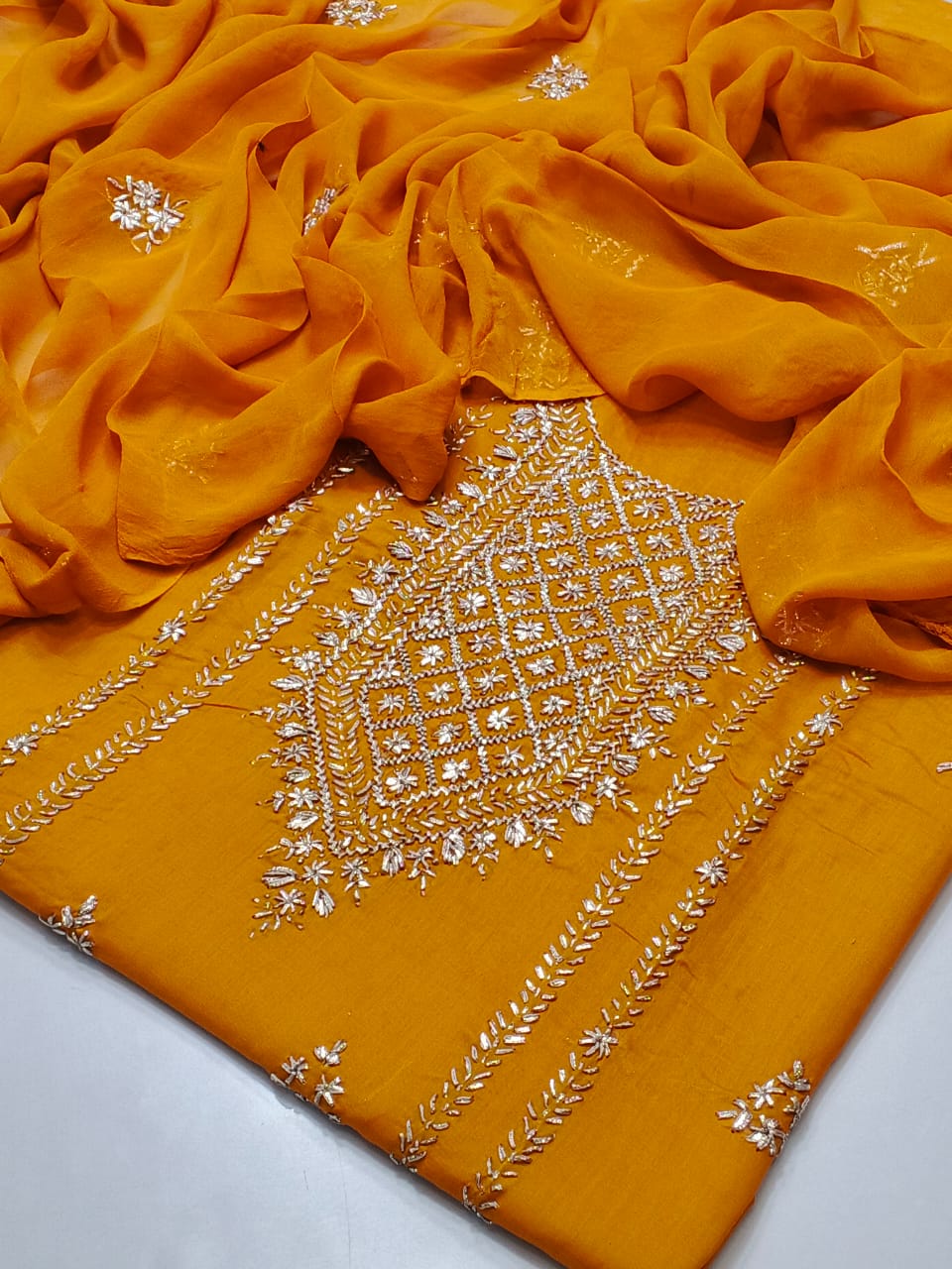 Summer Eid Collection 2025 – Lawn 3pc Handmade Gotta Work Suit