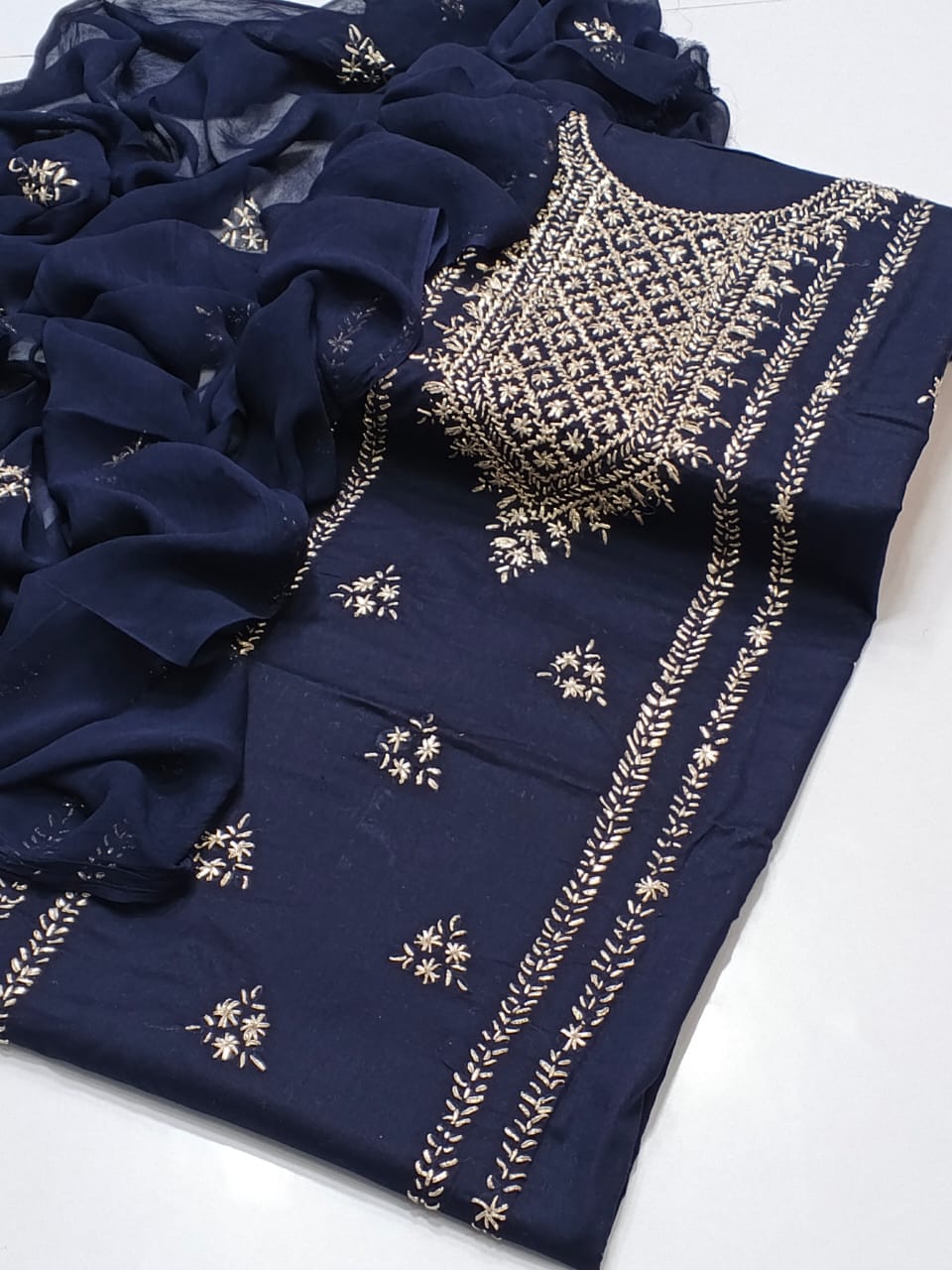 Summer Eid Collection 2025 – Lawn 3pc Handmade Gotta Work Suit
