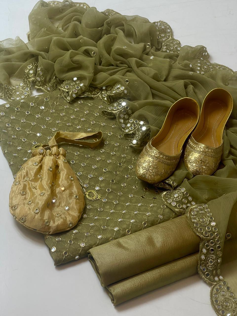 Fancy 5pc Embroidered Suit with Dupatta, Khussa & Bag – Premium Collection