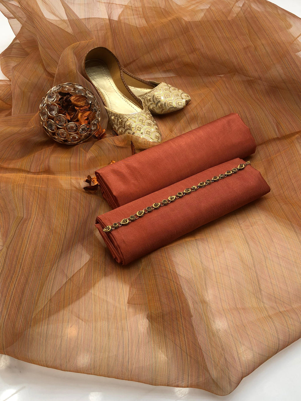 ✅Katan plan shirt
✅Organza zari border duppata 
✅Kataan silk trouser 
✅ with khusa