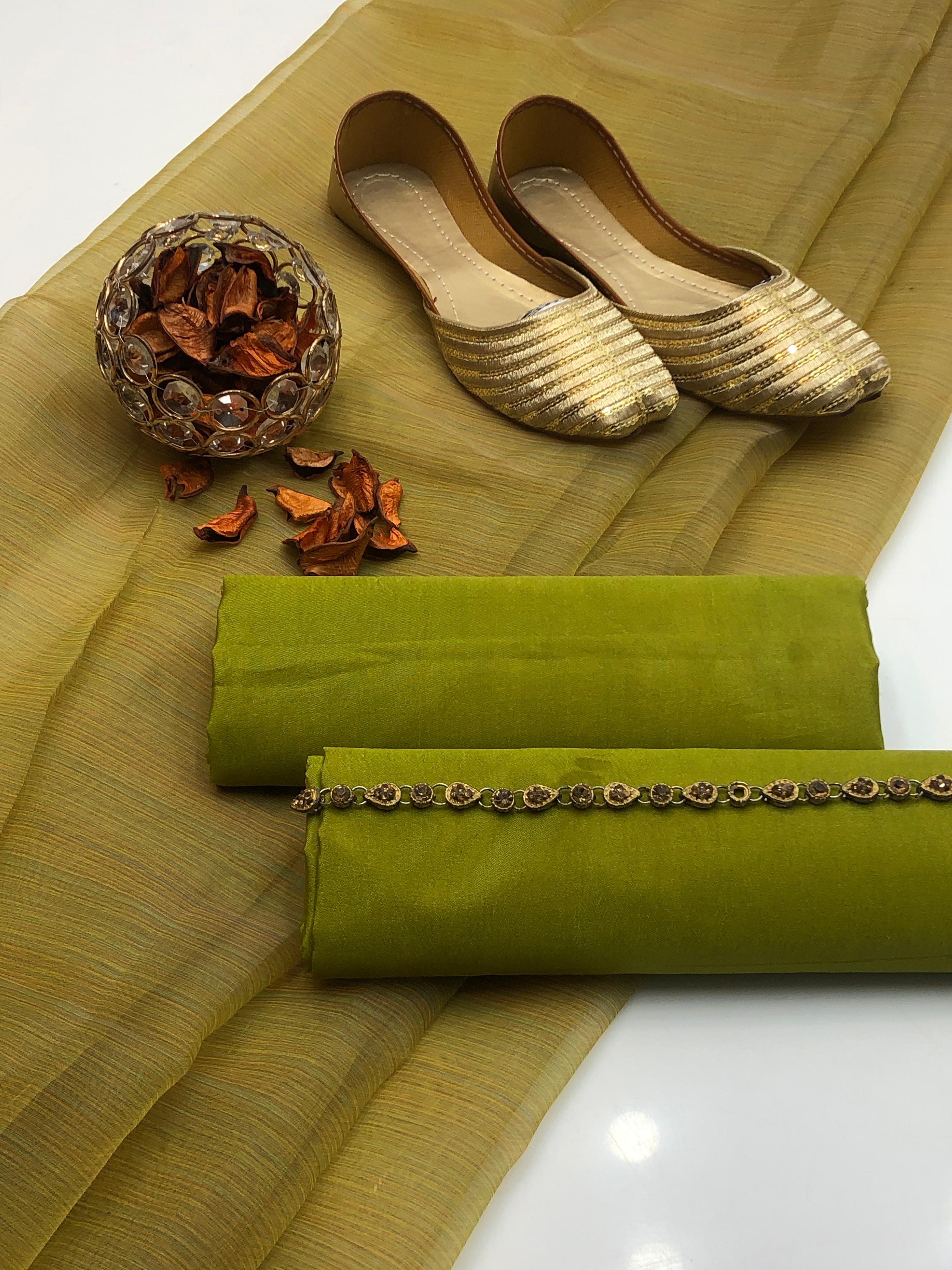 ✅Katan plan shirt
✅Organza zari border duppata 
✅Kataan silk trouser 
✅ with khusa