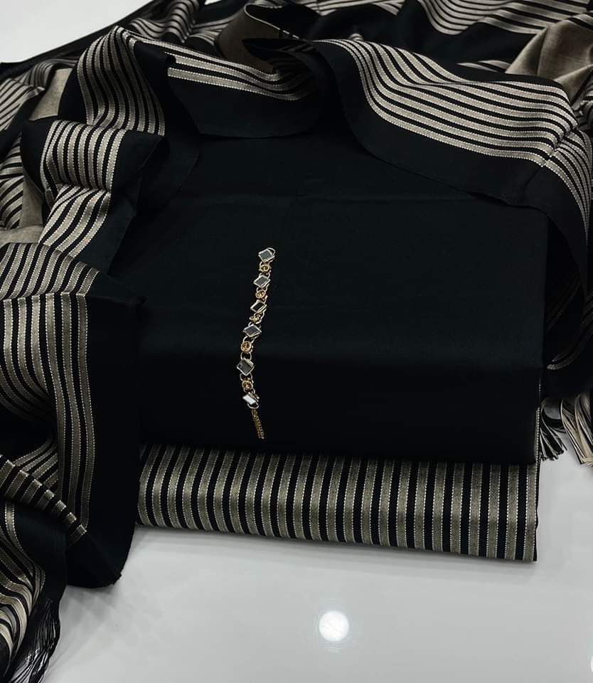 Most demanding article 
Winter collection staff Susi shirt plan zari Pati Jackcard tarzari and zari Pati shall Jackcard 3 pc suit