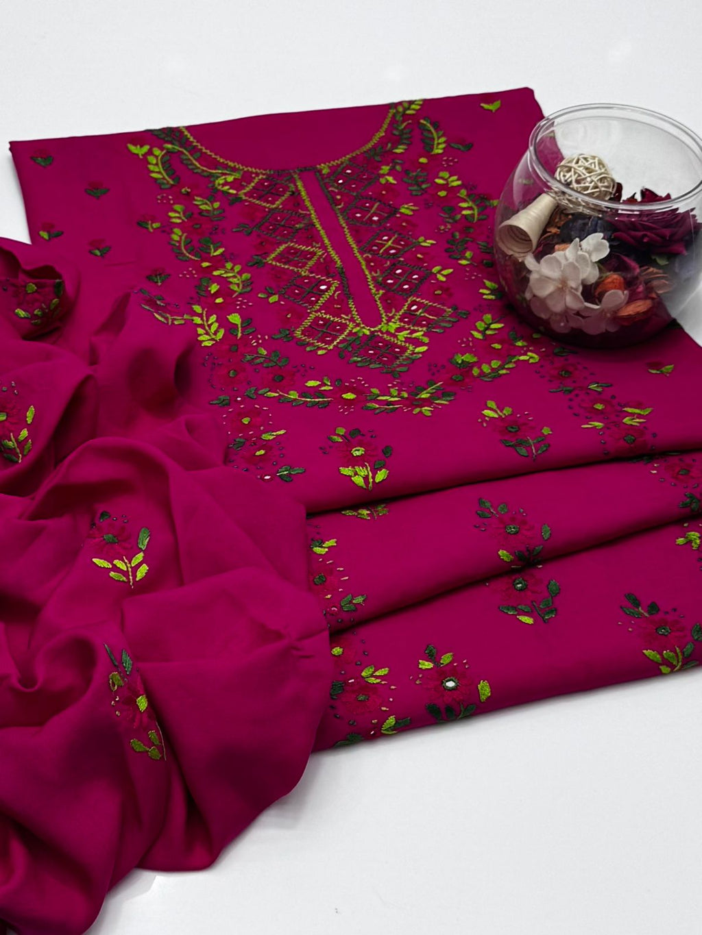 Winter Collection 2K25 

Linen Handmade Pakka Sheehsa Work Shirt WITH  Plane Trouser Along WITH  Linen Shawl 3Pc Dress 👗 👗