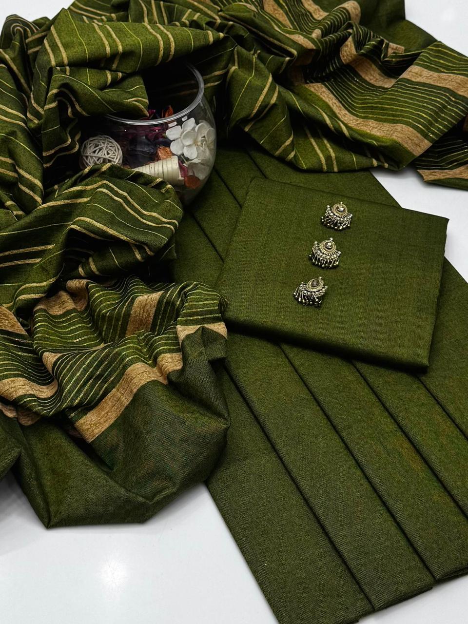 Embrace The Elegance of Mid Season Multani Khaddi Susi Plain Shirt, Plain Trouser & Paired with a luxurious Jacquard Velvet Border Khaddi Susi Shawl 3 Pc