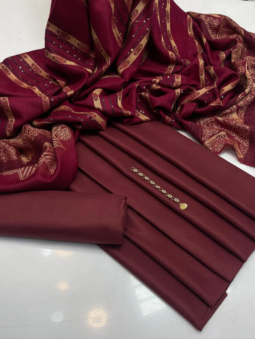 *Stuff: Wool special*
Wool shirt and trouser 
*Heavy indian broshia + Velvet + Sequence work Shawl* 
 *3 yard cutting shawl ✂️* 
- *With Mirror neckline ❤️*