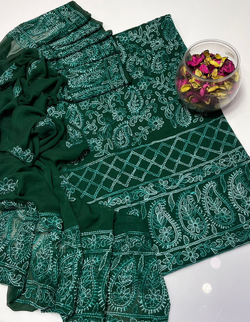 Allhumdulillah 
    Most Beautiful demand !!
             Artical chicken kari
   Soft kerinkl  chicken kari jall
        2 pieces suitts. !!