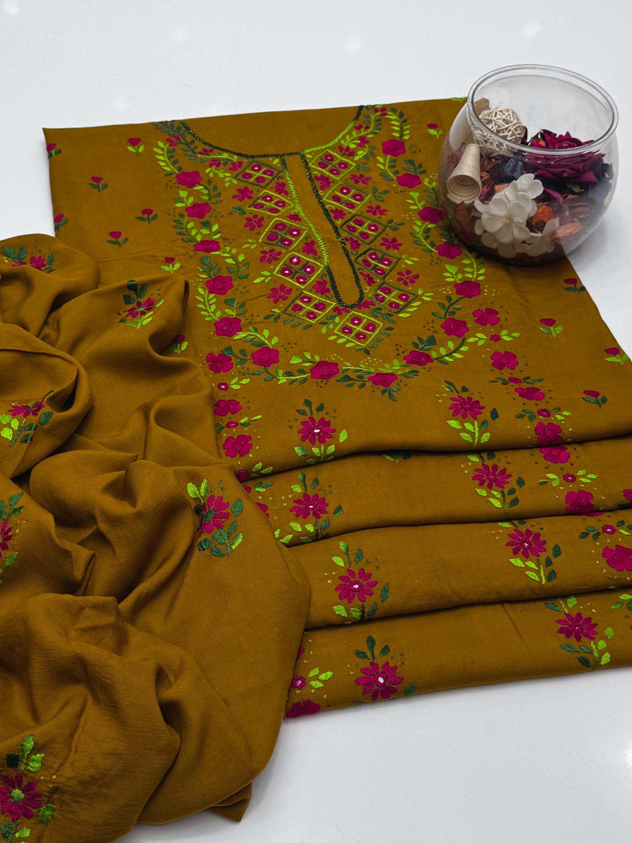Winter Collection 2K25 

Linen Handmade Pakka Sheehsa Work Shirt WITH  Plane Trouser Along WITH  Linen Shawl 3Pc Dress 👗 👗