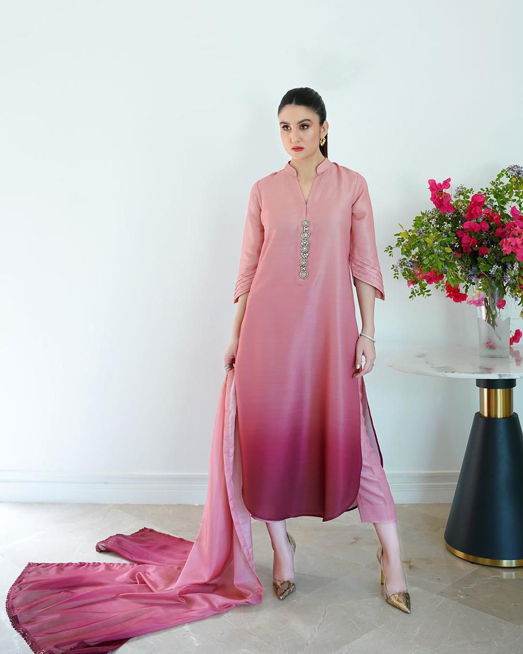 Shamoze Silk Digital Printed tie n die Shirt, Shamoze Silk Digital Printed tie n die  Trouser Along With Silk Digital tie n die  Printed Dupatta 3 Pcs Dress 👗.