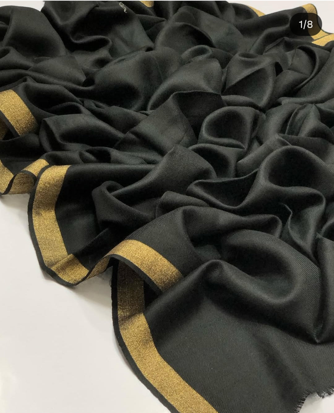 🔥 Alhumdulillah New Arrivals 🔥 2025

Peshmine Shawl Zari Boader ..
72 grade 
2.5 yard length
1.5 yard width
Stuff and colour guarantee